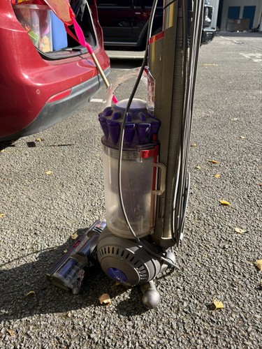 Dyson dc41 upright vacuum - dyson,