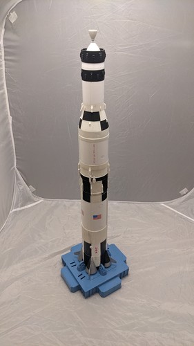 Space voyagers saturn - voyagers, rocket