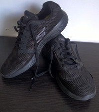 SKECHERS GOGA RUN MAT BLACK