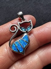925 Sterling Silver  Synthetic Opal Cute Cat Pendant