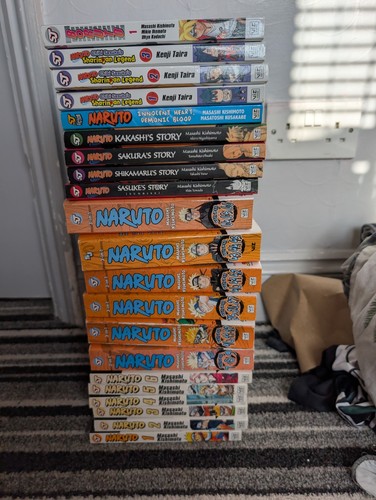 Naruto manga lot - books),