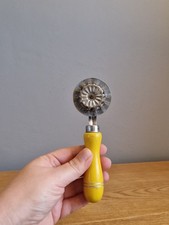 Vintage Pastry Cutter. Pie Crimper. Pasta Cutter. Made By Nutbrown England.
