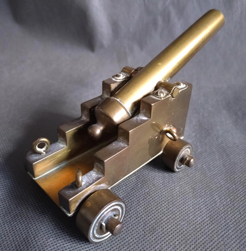 Antique brass bronze - antique, brass/bronze
