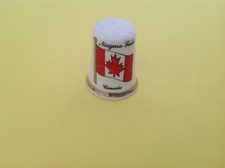 VINTAGE FINSBURY FINE BONE CHINA THIMBLE  - NIAGARA FALLS CANADA