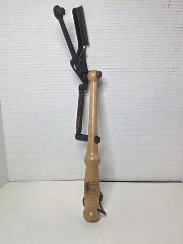 Vintage hand held - trap, /