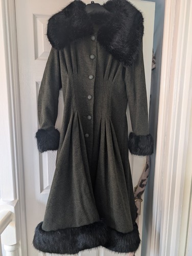 Collectif green coat size - collectif,