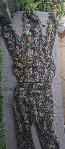 Leaf camouflage suit - camouflage,