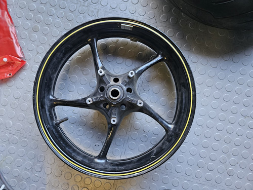 Yamaha rn12 06 - yamaha, r1