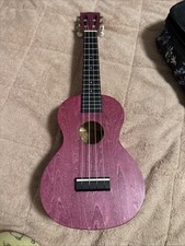 Mahalo Island Berry Crush Concert Ukulele,chromatic clip-on tuner,Ukulele  Bag