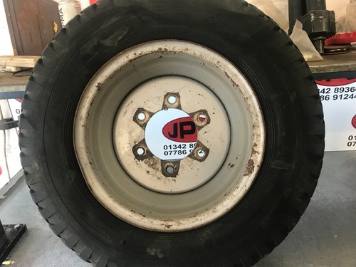 Stud front wheel tyre - 6,