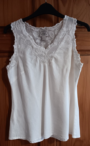 Laura ashley sleeveless - ashley,