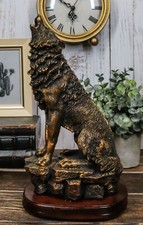 Ebros Howling Wolf Statue