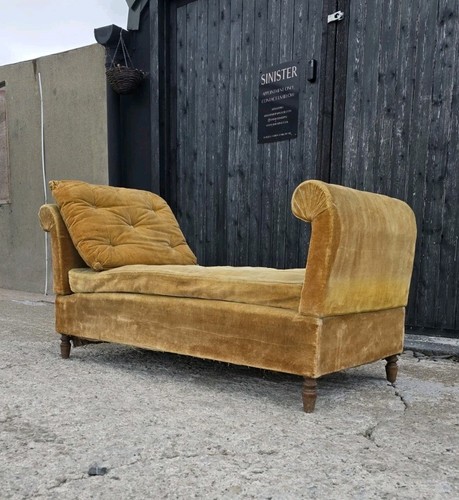 Antique french velvet day bed - velvet,