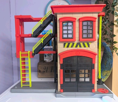Fisher price vintage hero - fisher-price,