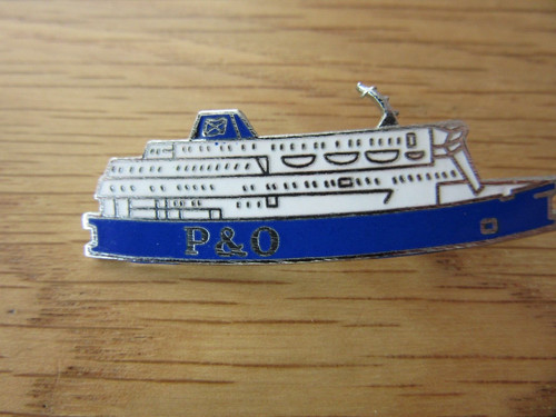 Ferries vintage pin - p,