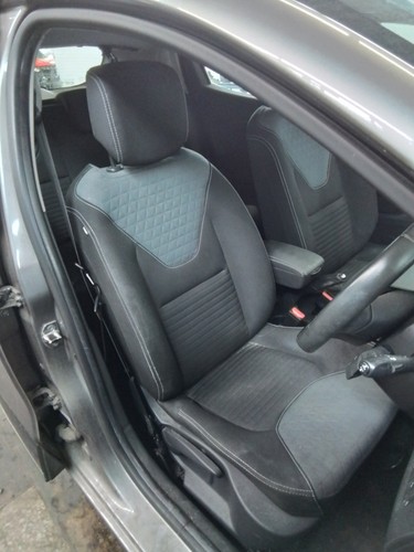 Seat front right renault clio - seat,
