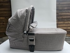 Nuna Mixx/ Next Carrycot Cedar