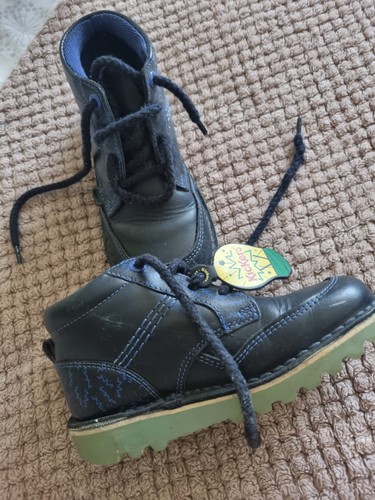 Kickers kids size8 - kickers,