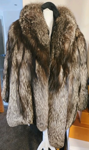 Silver fox fur coat size - fox,