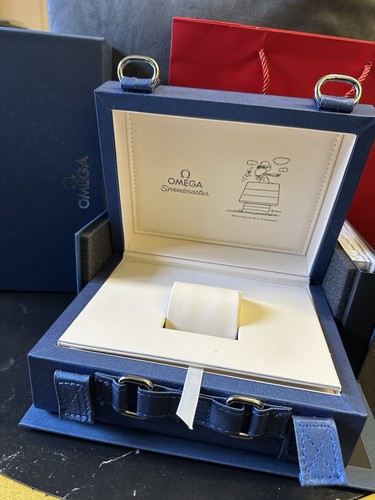 Omega speedmaster snoopy watch - speedmaster,