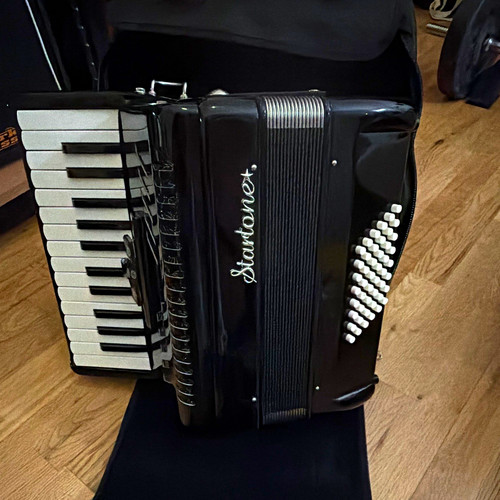 Startone piano accordion - piano, 48