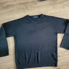 TOM WOLFE MEN'S V NECK BLACK