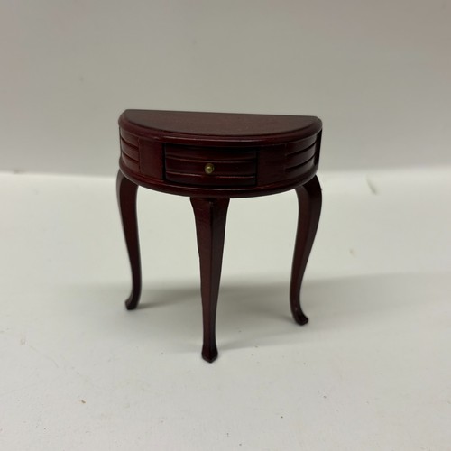 12th scale dolls - scale, house