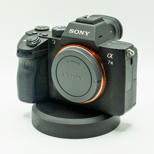 Sony alpha iii mirroless - a7,