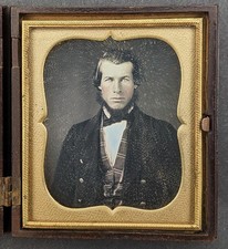 UNION CASE VICTORIAN DAGUERREOTYPE SIXTH PLATE YOUNG GENTLEMAN c1840's