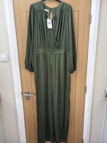 Green jumpsuit size - green, new