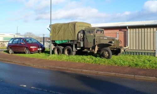 Photo 6x4 former army truck - former,