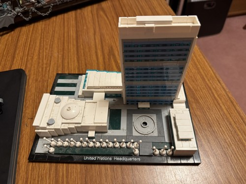 Lego architecture united - architecture:,
