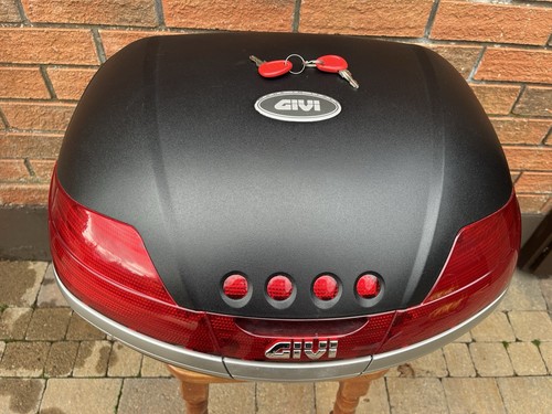Givi v46 top - with, mounting