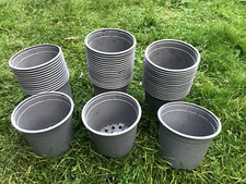 25x 2 Litre Grey Plastic Plant Pots