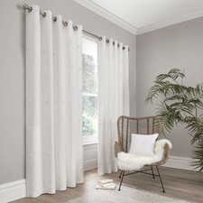Appletree Boutique Zara Tufted