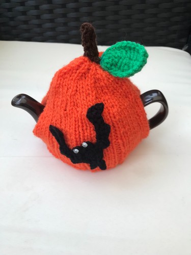 Hand knitted pumpkin bat tea - knitted,