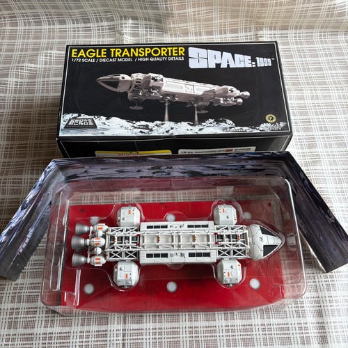 Space 1999 eagle transporter - eagle,