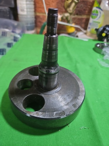 Rotary valve crank shaft - valve, for