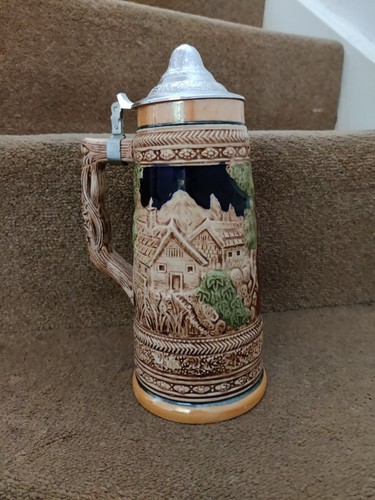 Lidded beer stein - height:, 25