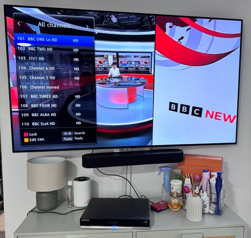 Samsung smt s7800 freesat - samsung, freesat+