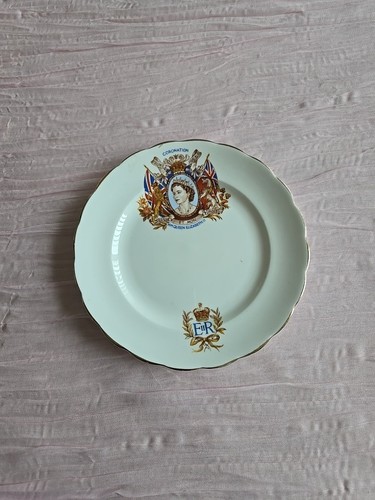 Vintage 1953 queen - 1953, elizabeth
