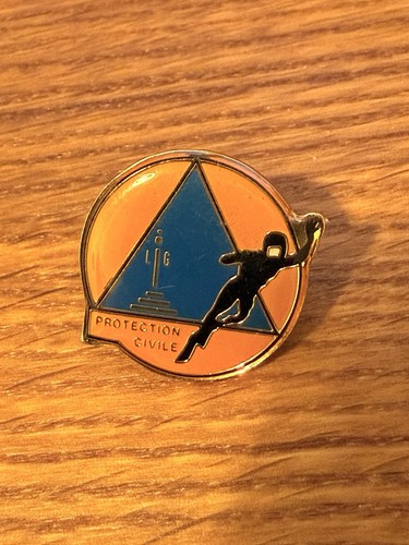 Protection civile pin badge - protection,