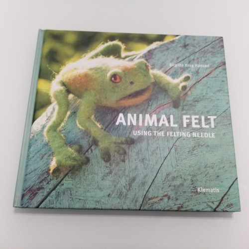 Animal felt using the - felt,