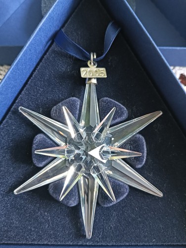 2005 large swarovski star - 2005,