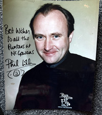 PHIL  COLLINS - POP SINGER -