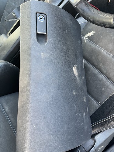 Mercedes w204 glove box - w204,