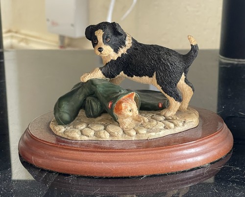 Border fine arts dog cat - border,