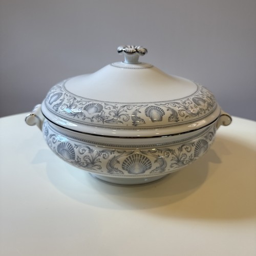 Wedgwood dolphins r4652 - wedgwood,