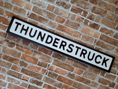 Inspired thunderstruck - ac/dc,
