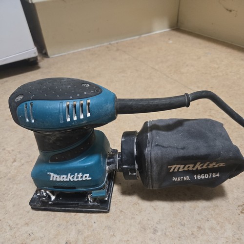 Makita bo4556 240v palm sander - bo4556,